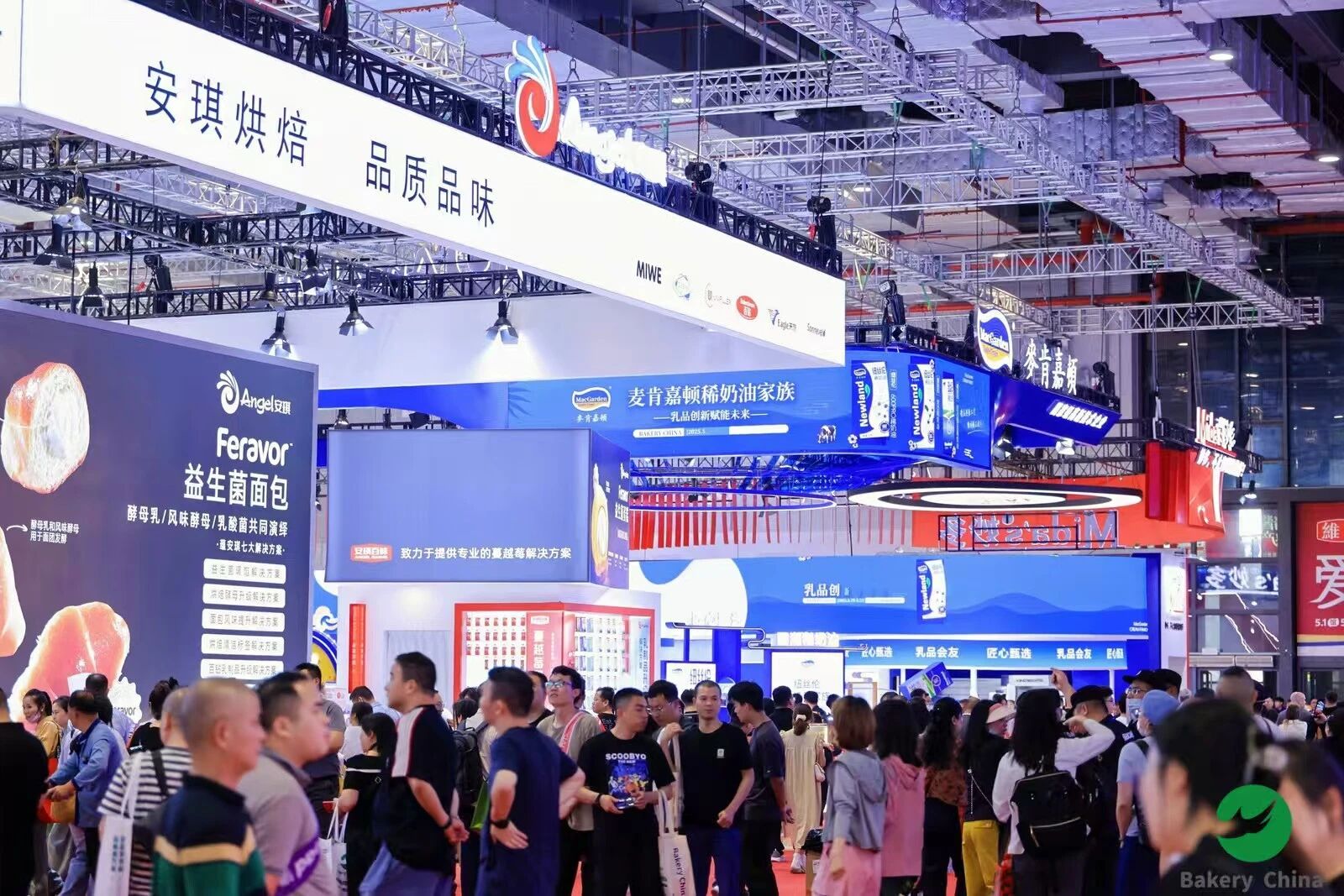 26上海烘焙现场海报1.jpg